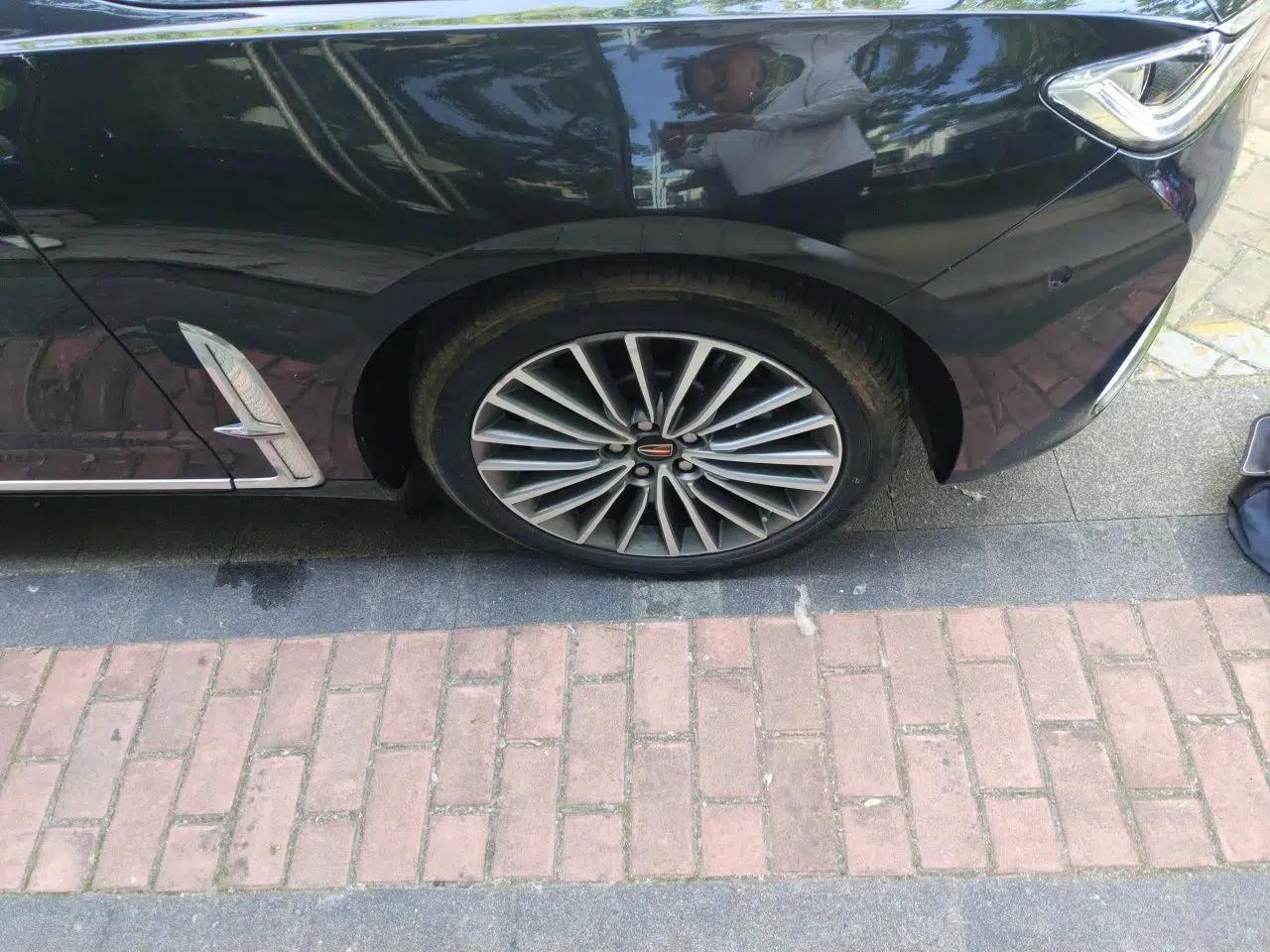 Hongqi H9 2022 2.0T Smart Connect Flagship Edition — миниатюра 8