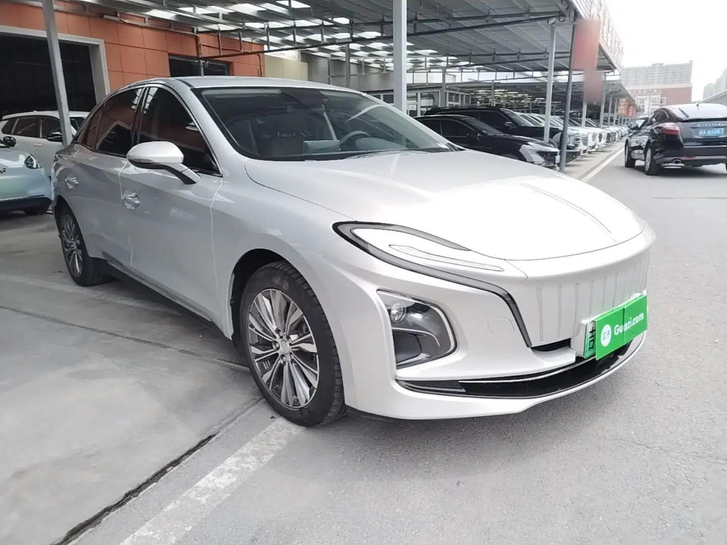 Hongqi E-QM5 2022 431 km Charge & Enjoy Edition — миниатюра 3