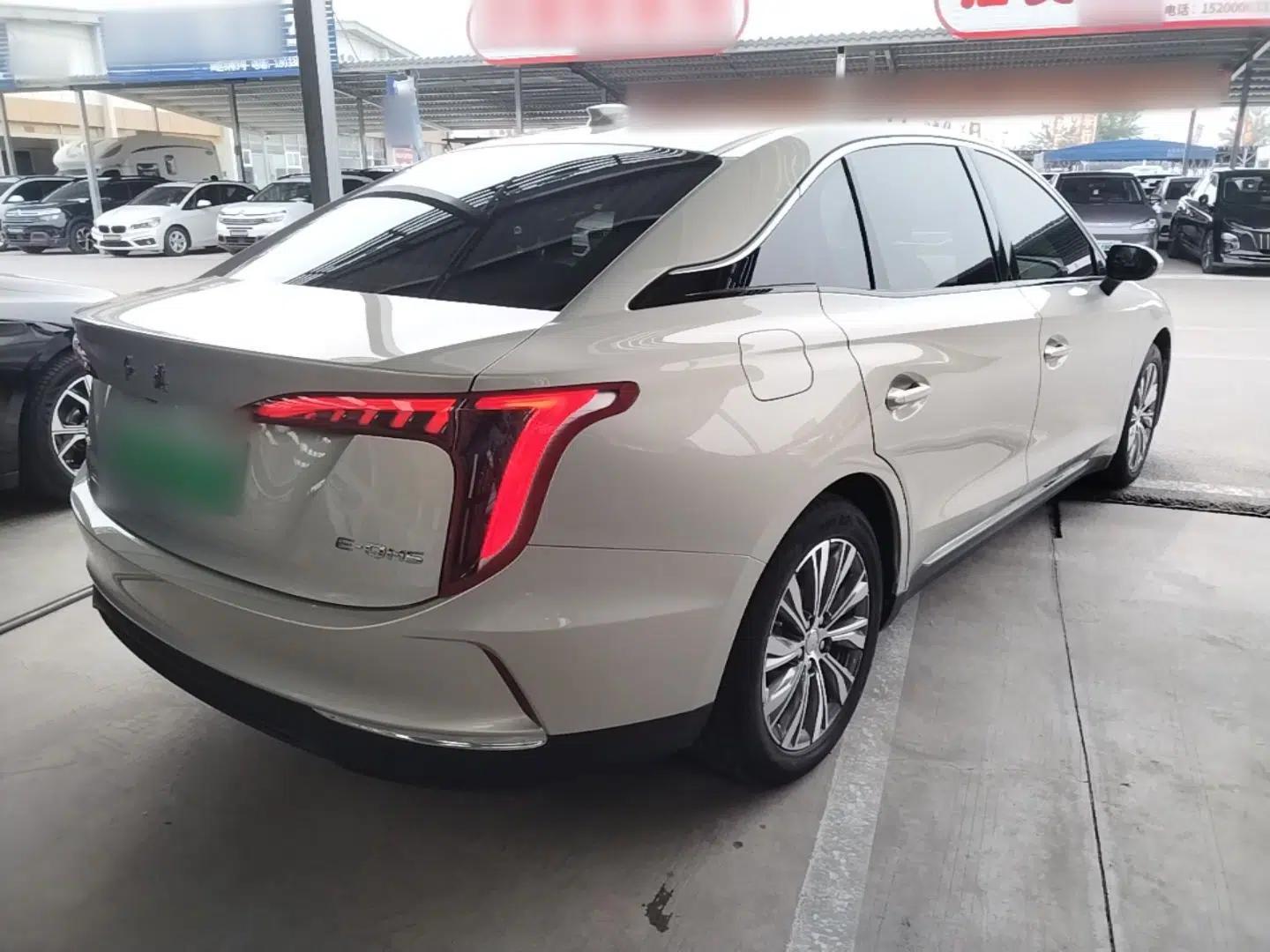 Hongqi E-QM5 2022 431 km Charge & Enjoy Edition — миниатюра 6