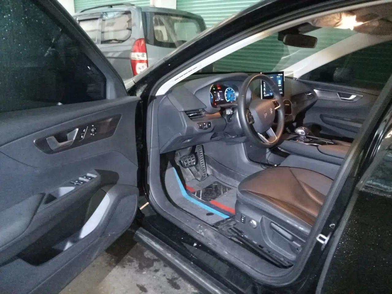 Hongqi E-QM5 2021 Online Booking Charging Basic Edition 5 Seats — миниатюра 17