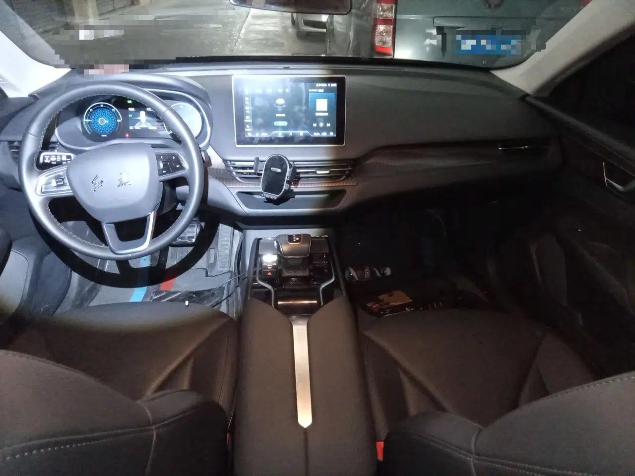 Hongqi E-QM5 2021 Online Booking Charging Basic Edition 5 Seats — миниатюра 10