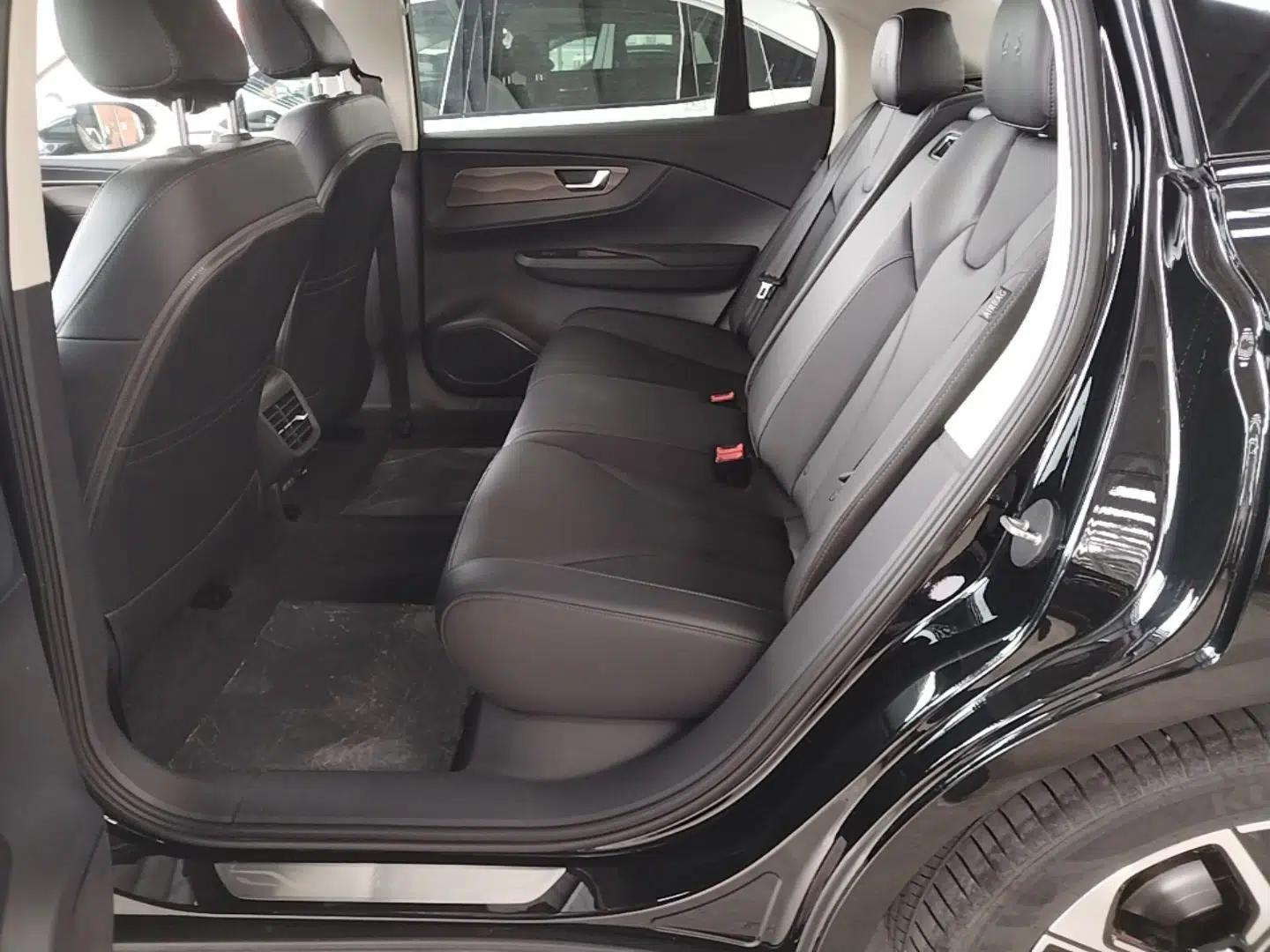 Hongqi E-QM5 2023 Revised Version Basic Travel Edition — миниатюра 20