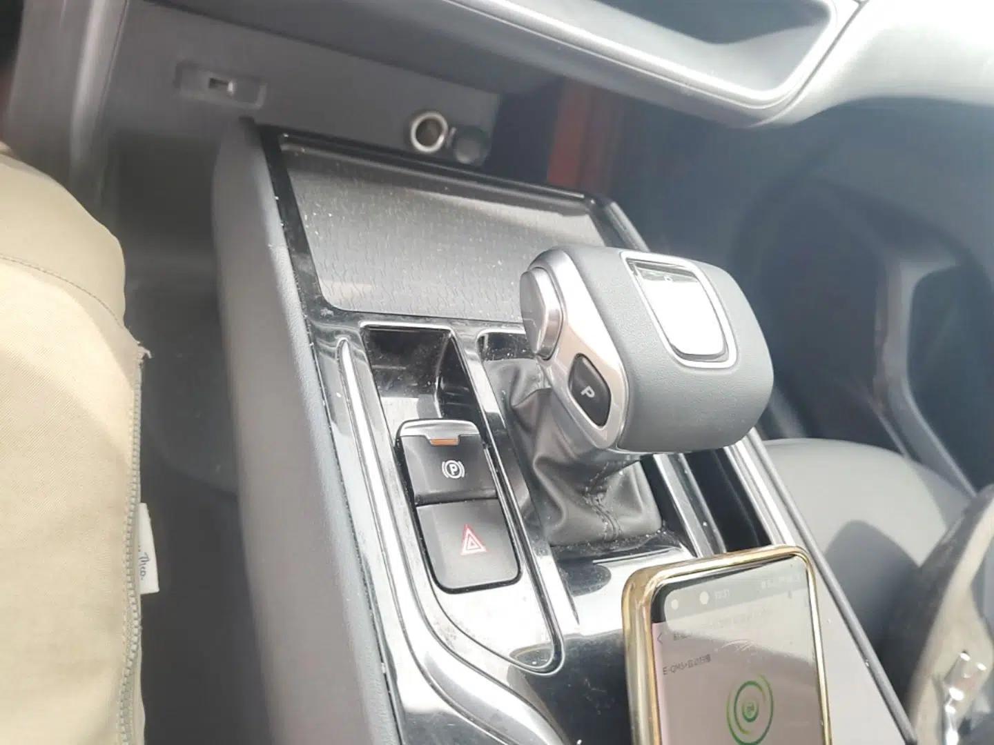 Hongqi E-QM5 2023 Revised Version Basic Travel Edition — миниатюра 17
