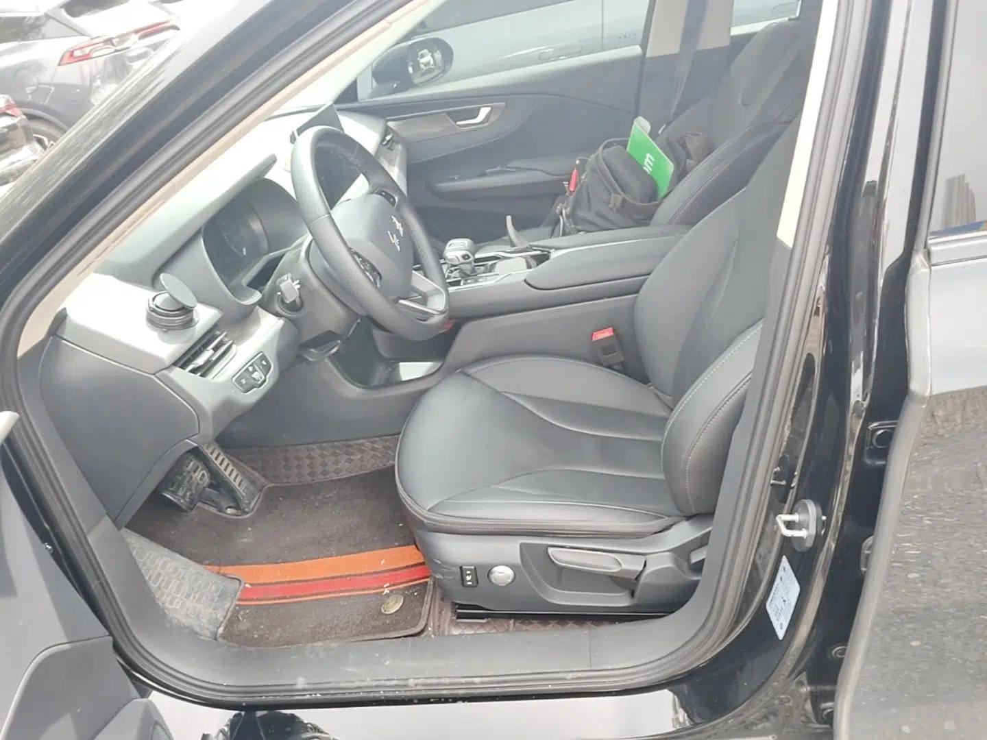 Hongqi E-QM5 2023 Revised Version Basic Travel Edition — миниатюра 18