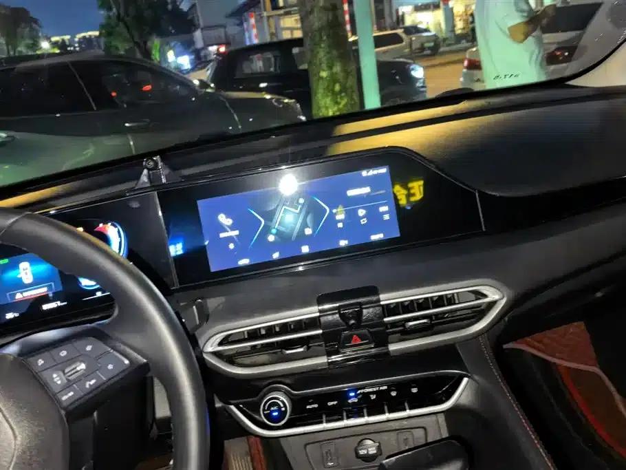 Changan Eado 2021 PLUS Blue Whale NE 1.4T GDI DCT Premium Edition — миниатюра 13