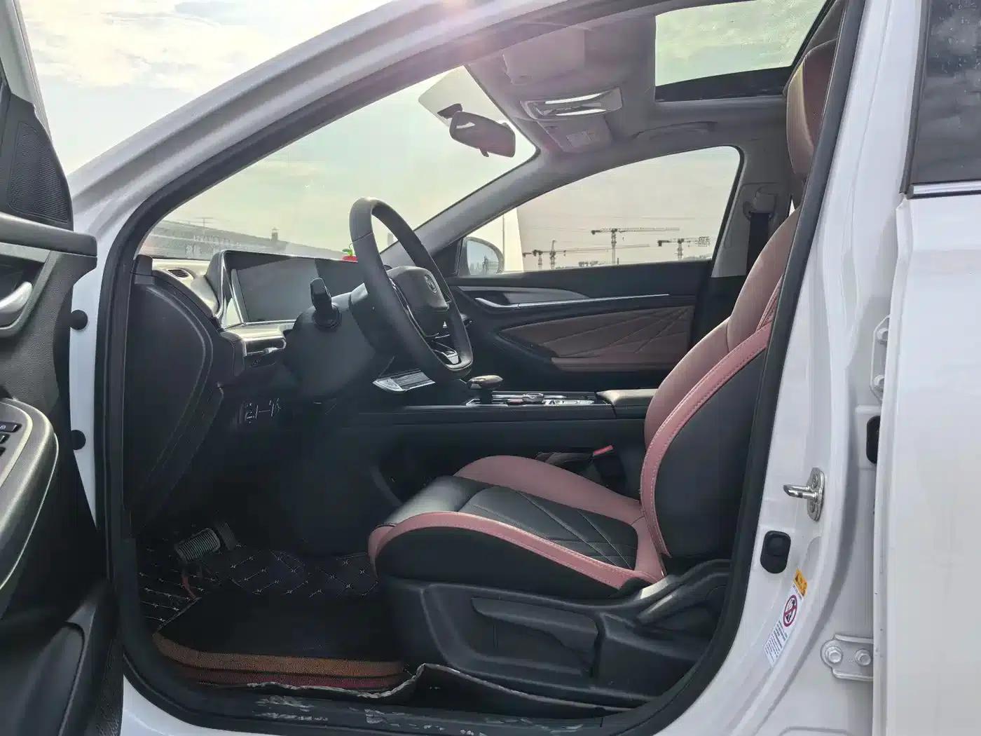 Changan Eado 2024 PLUS Blue Whale NE 1.4T GDI DCT High-Performance Edition — миниатюра 11
