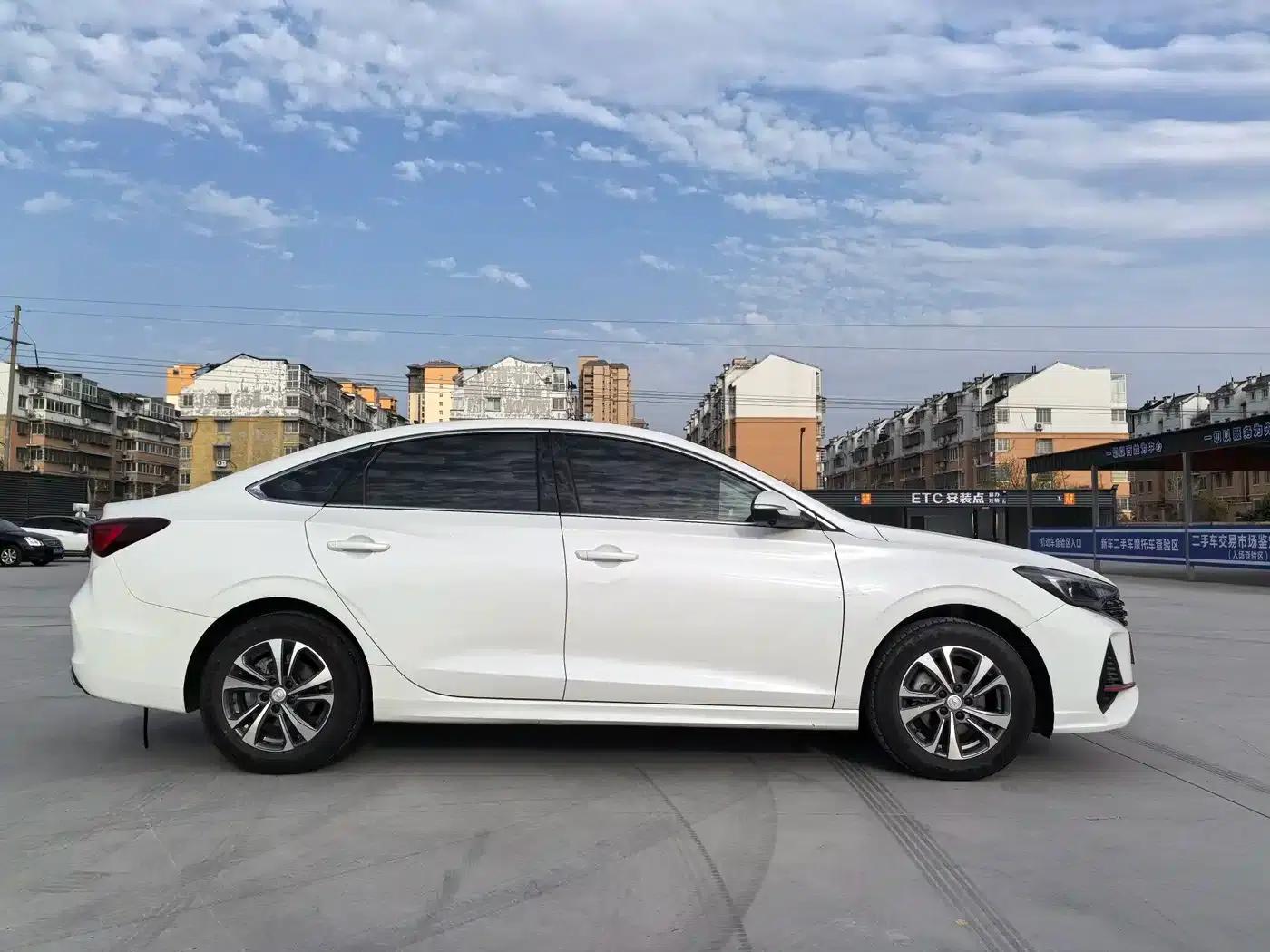Changan Eado 2024 PLUS Blue Whale NE 1.4T GDI DCT High-Performance Edition — миниатюра 13