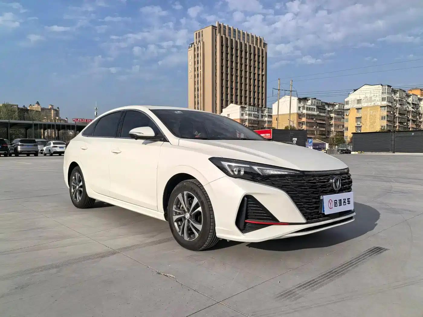 Changan Eado 2024 PLUS Blue Whale NE 1.4T GDI DCT High-Performance Edition — миниатюра 3