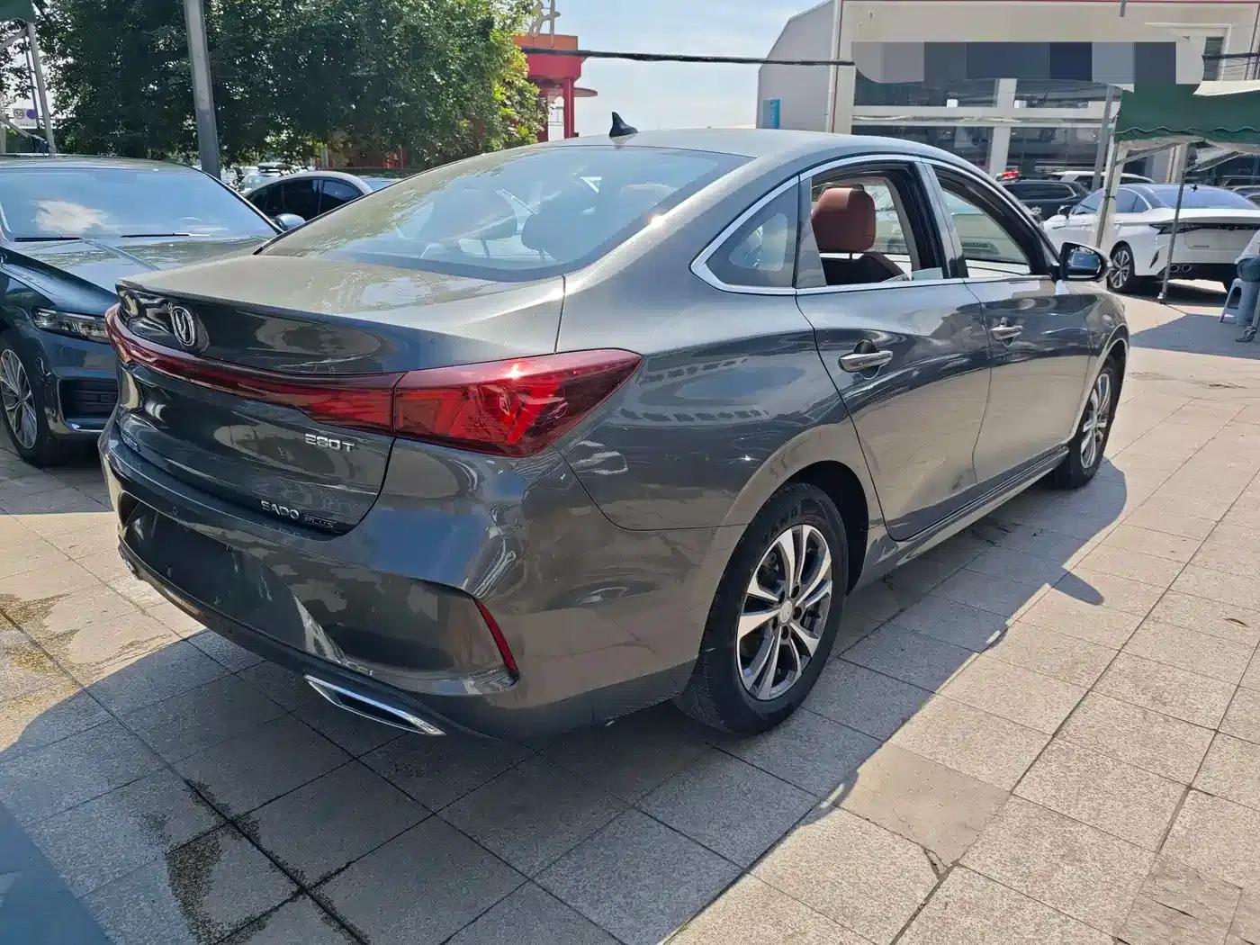 Changan Eado 2023 Enjoy Edition PLUS Blue Whale NE 1.4T GDI DCT Premium Edition — миниатюра 14