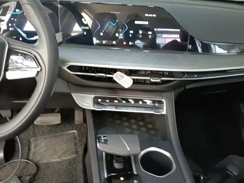Changan Eado 2023 Enjoy Edition PLUS Blue Whale NE 1.4T GDI DCT Premium Edition — миниатюра 13