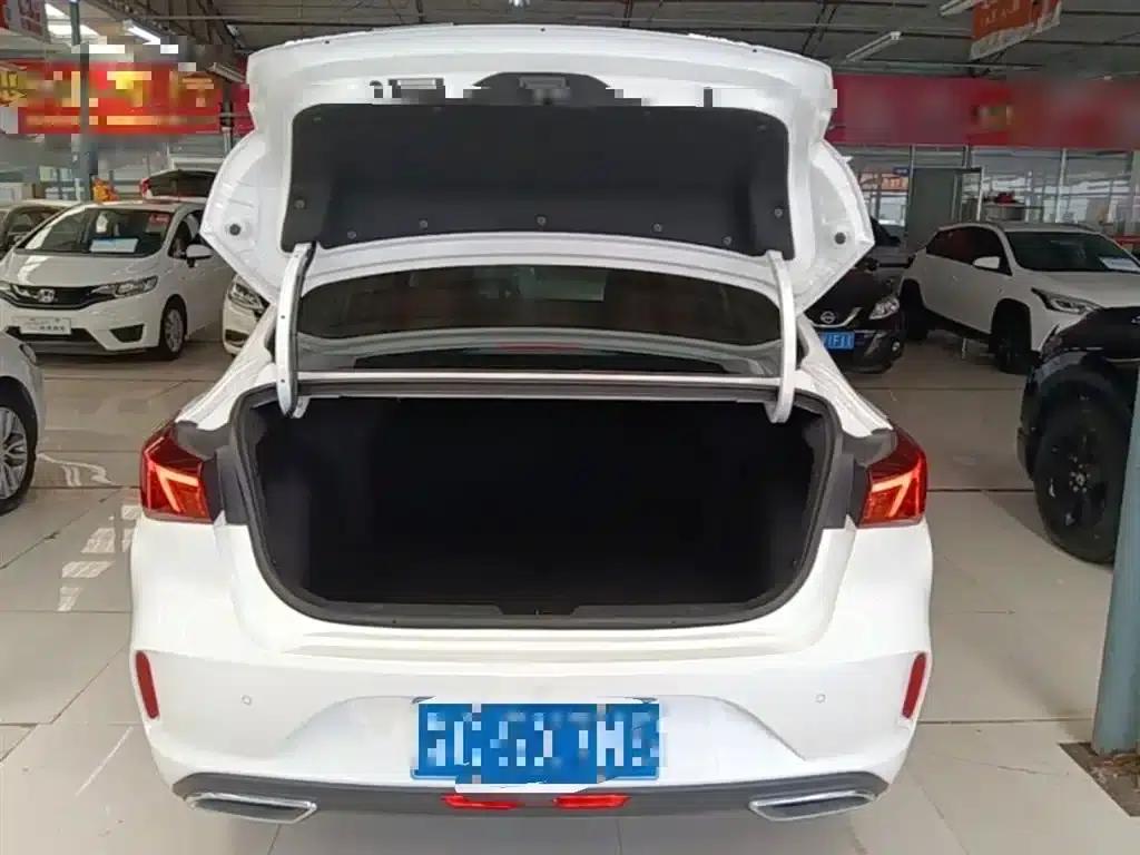 Changan Eado 2023 Enjoy Edition PLUS Blue Whale NE 1.4T GDI DCT Premium Edition — миниатюра 19