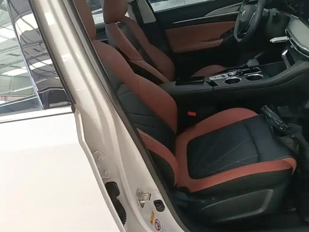 Changan Eado 2023 Enjoy Edition PLUS Blue Whale NE 1.4T GDI DCT Premium Edition — миниатюра 25