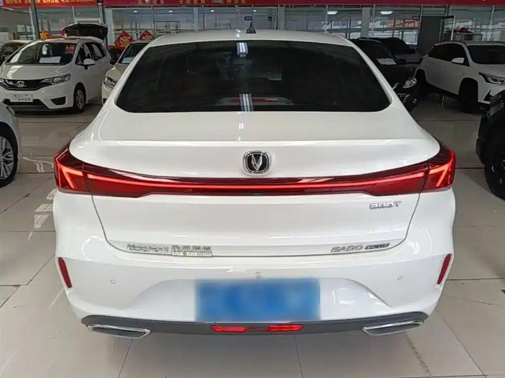 Changan Eado 2023 Enjoy Edition PLUS Blue Whale NE 1.4T GDI DCT Premium Edition — миниатюра 6