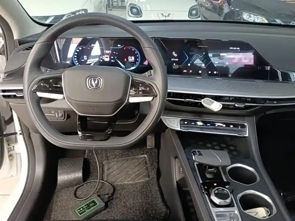 Changan Eado 2023 Enjoy Edition PLUS Blue Whale NE 1.4T GDI DCT Premium Edition — миниатюра 10