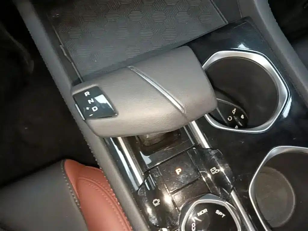 Changan Eado 2023 Enjoy Edition PLUS Blue Whale NE 1.4T GDI DCT Premium Edition — миниатюра 14