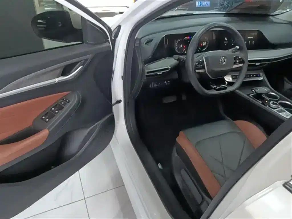 Changan Eado 2023 Enjoy Edition PLUS Blue Whale NE 1.4T GDI DCT Premium Edition — миниатюра 16