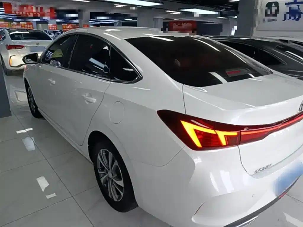 Changan Eado 2023 Enjoy Edition PLUS Blue Whale NE 1.4T GDI DCT Premium Edition — миниатюра 5
