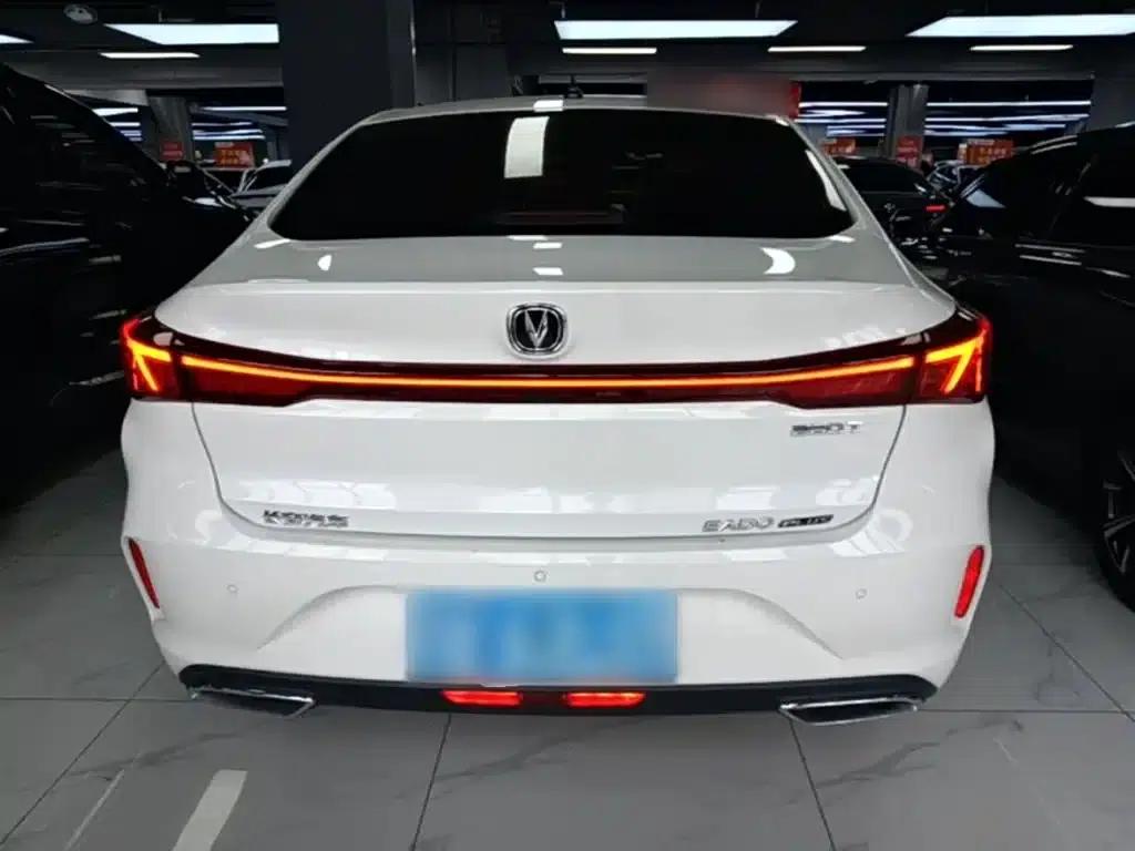 Changan Eado 2023 Enjoy Edition PLUS Blue Whale NE 1.4T GDI DCT Premium Edition — миниатюра 6