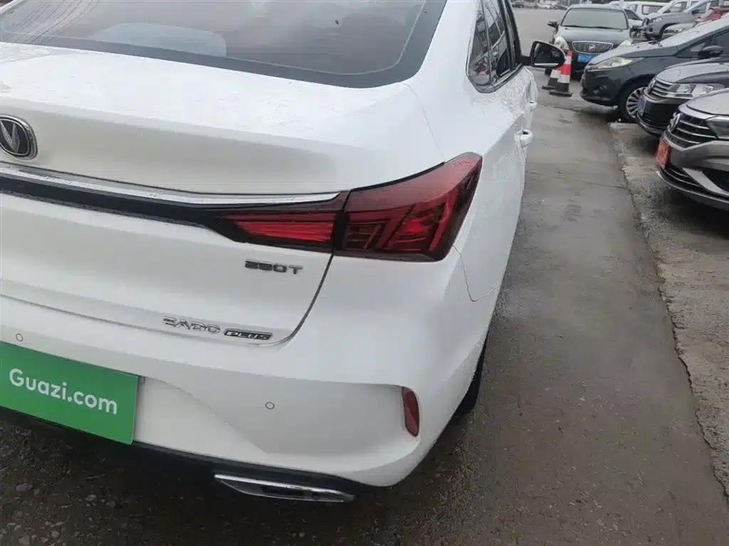 Changan Eado 2021 PLUS Blue Whale NE 1.4T GDI DCT Premium Edition — миниатюра 8