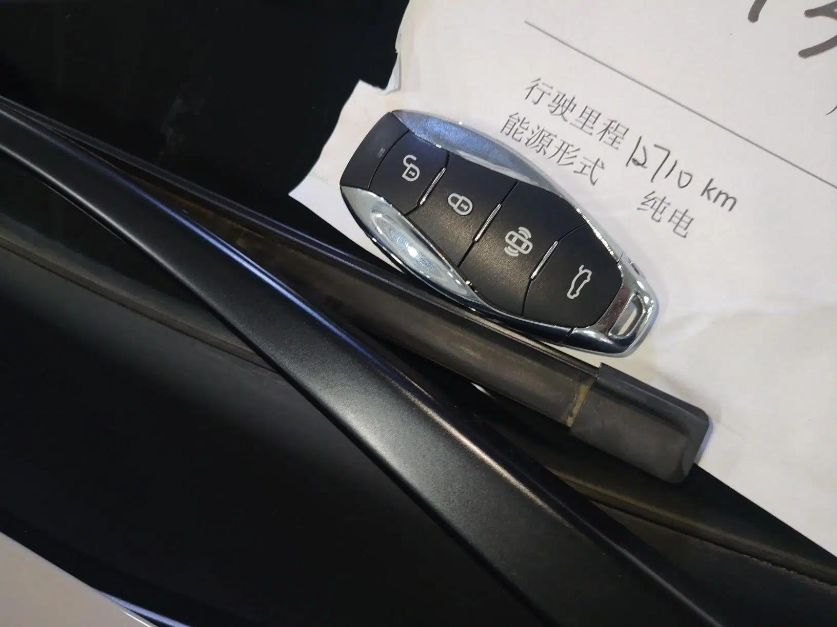 Hongqi EH7 2024 760 Pro+ Four-Wheel Drive Version — миниатюра 12