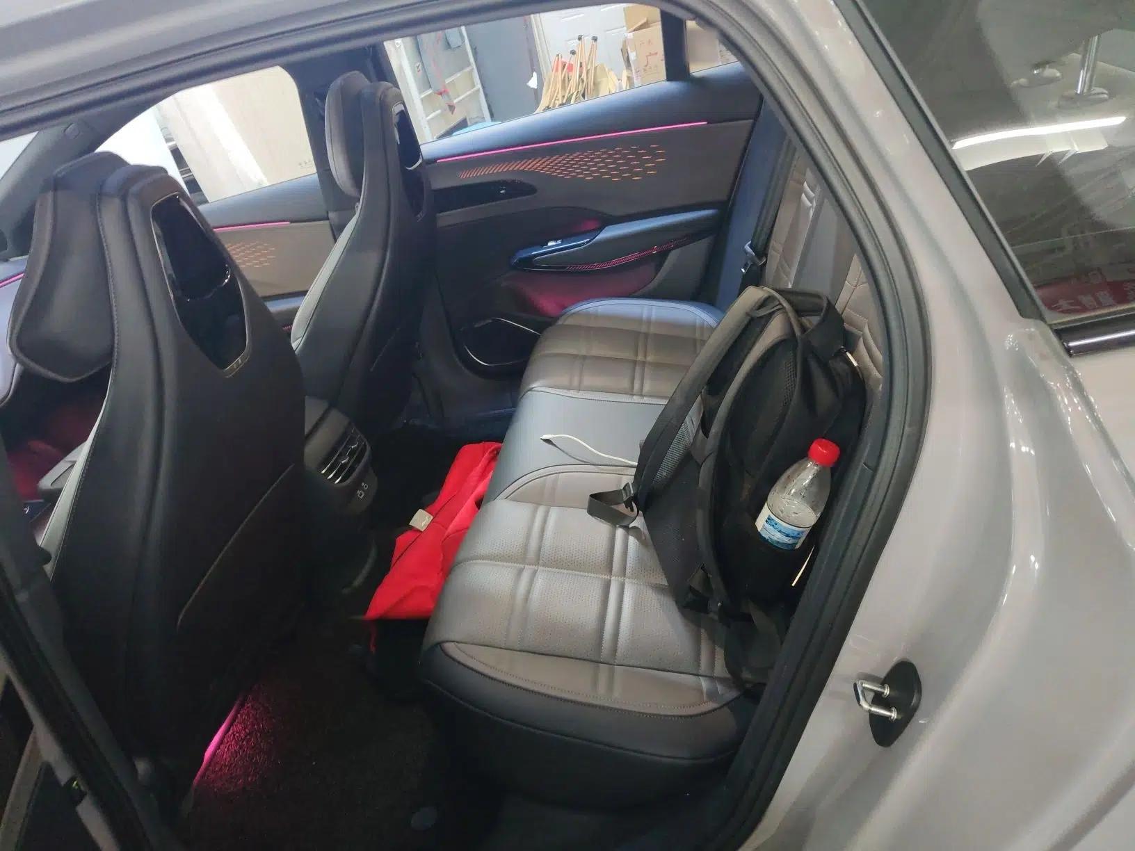 Hongqi EH7 2024 760 Pro+ Four-Wheel Drive Version — миниатюра 20
