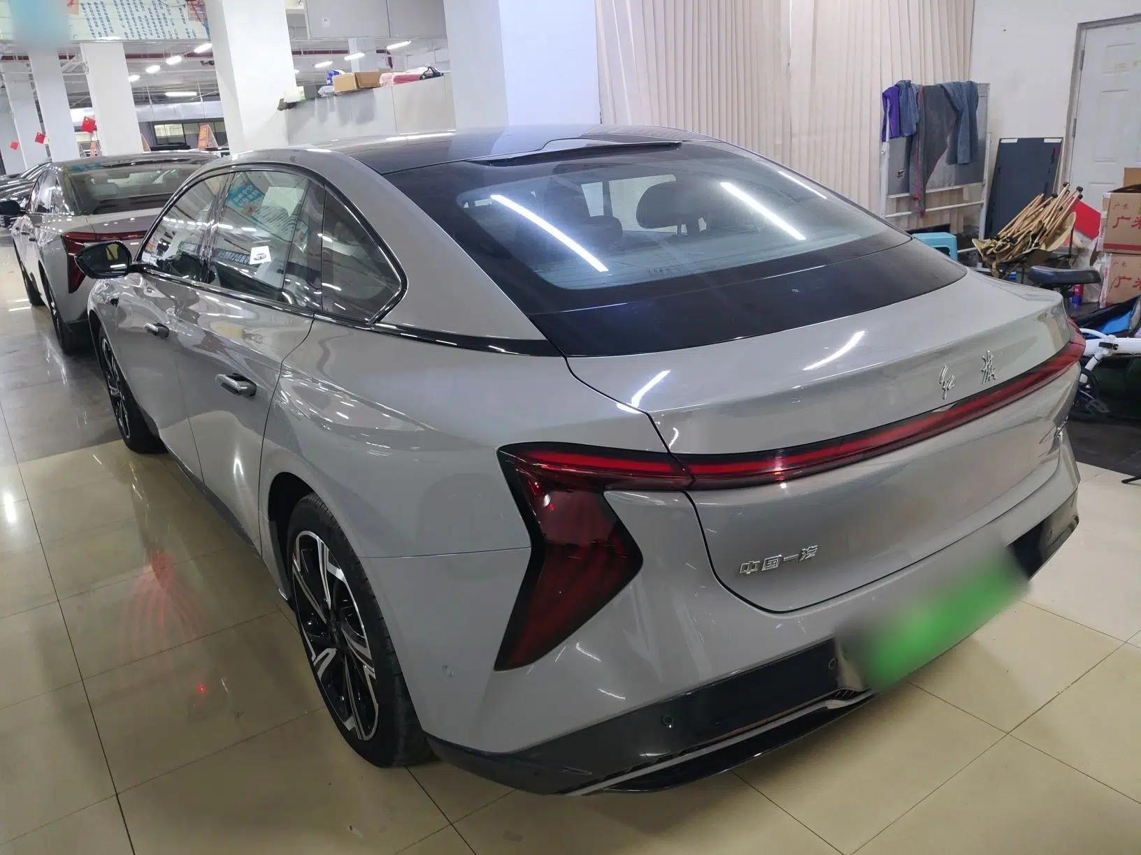 Hongqi EH7 2024 760 Pro+ Four-Wheel Drive Version — миниатюра 4