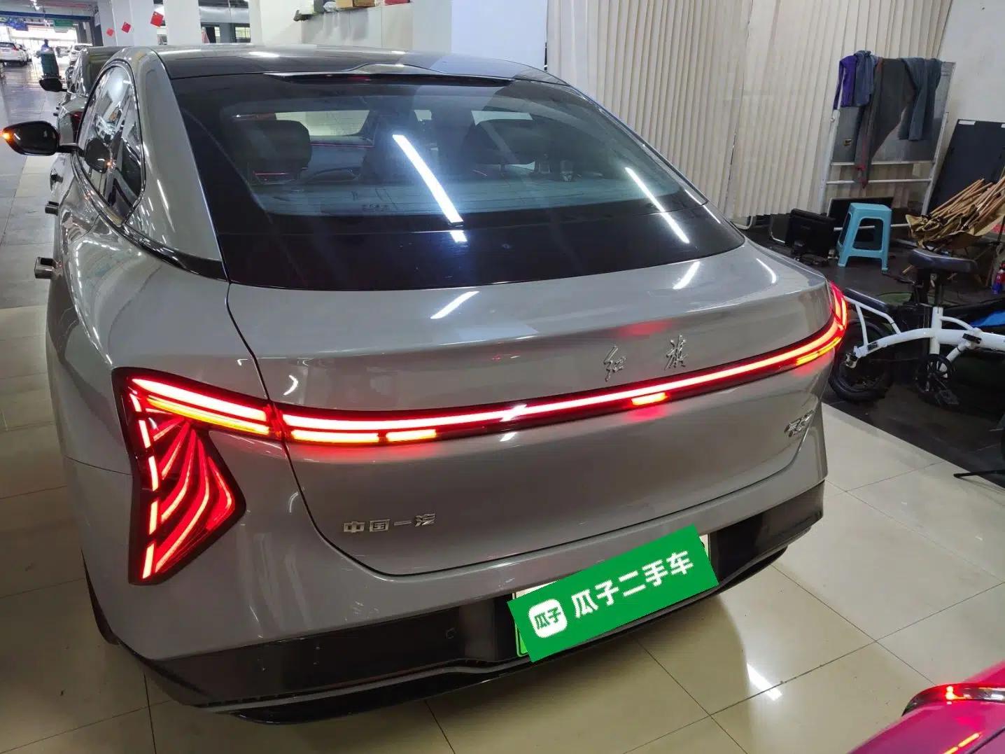 Hongqi EH7 2024 760 Pro+ Four-Wheel Drive Version — миниатюра 5
