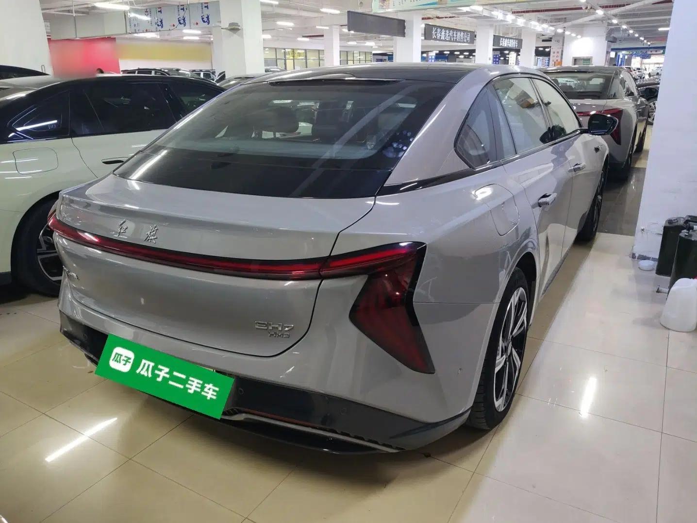 Hongqi EH7 2024 760 Pro+ Four-Wheel Drive Version — миниатюра 6
