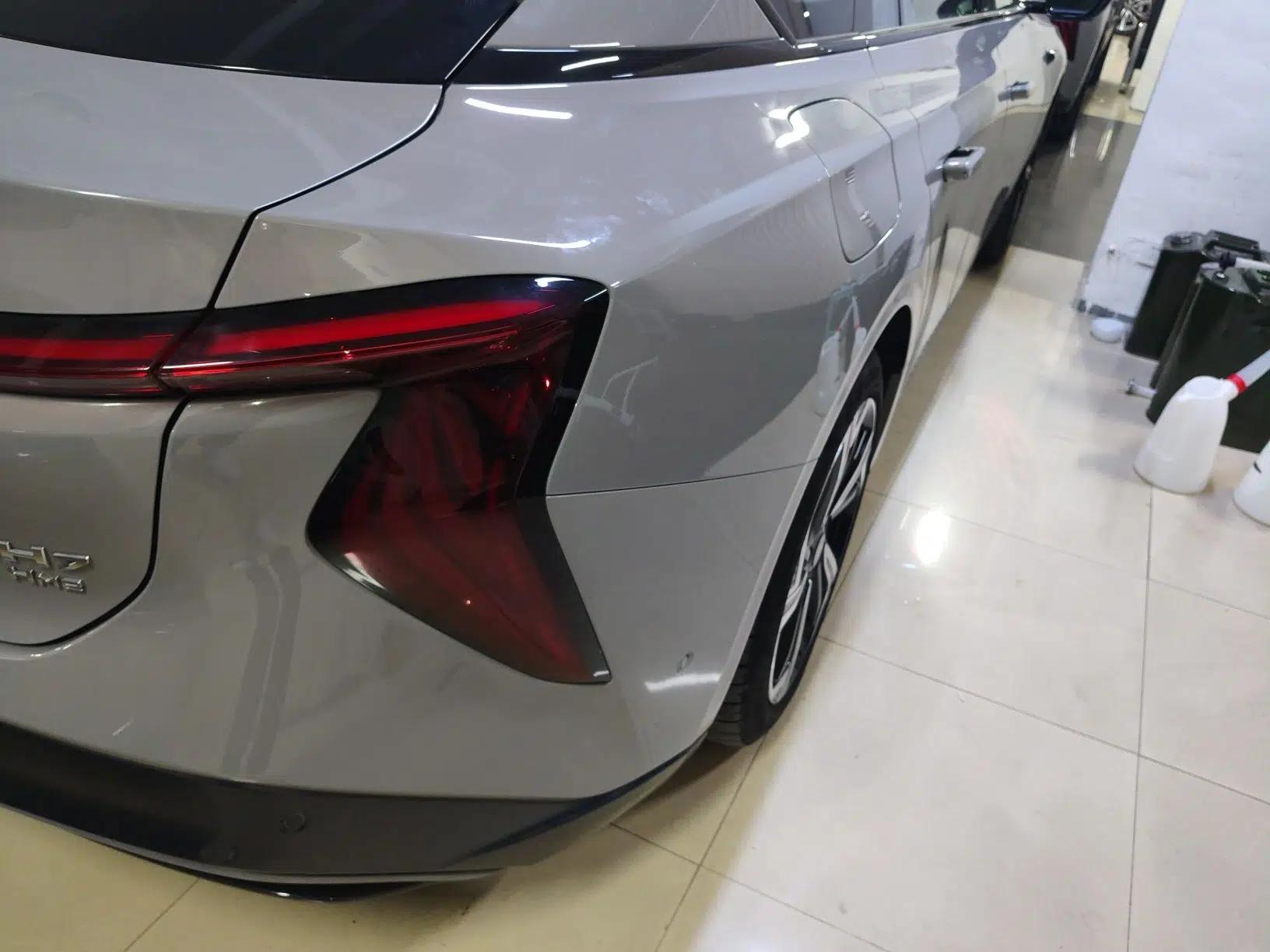 Hongqi EH7 2024 760 Pro+ Four-Wheel Drive Version — миниатюра 7