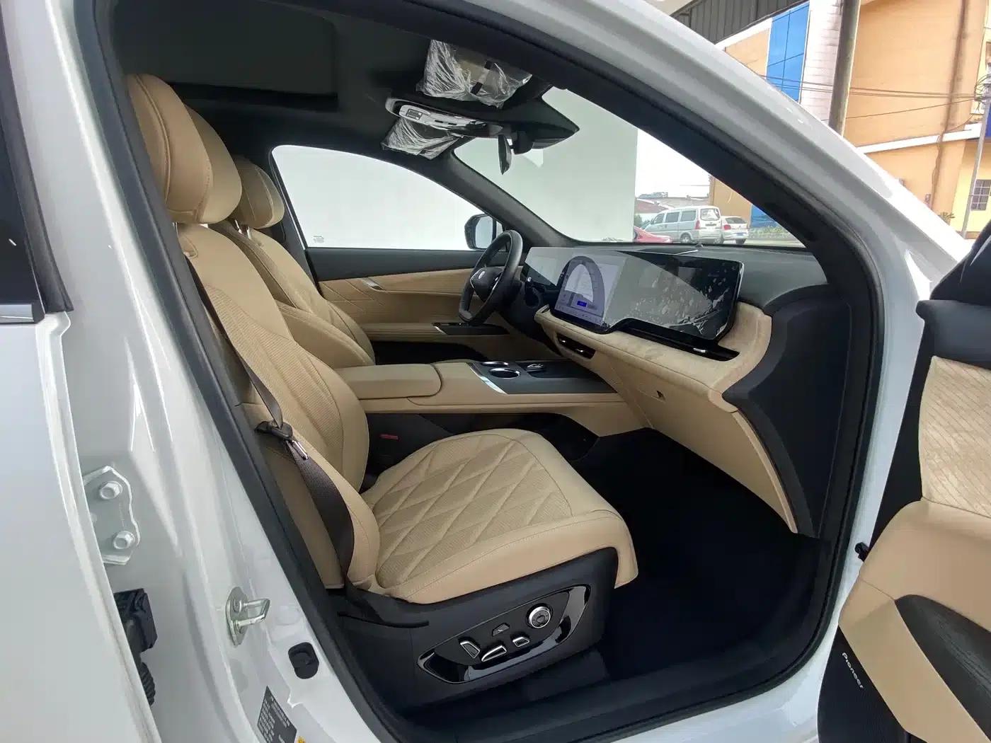 Changan CS75PLUS 2023 Model, Third Generation, 1.5T Automatic Navigation Edition — миниатюра 15