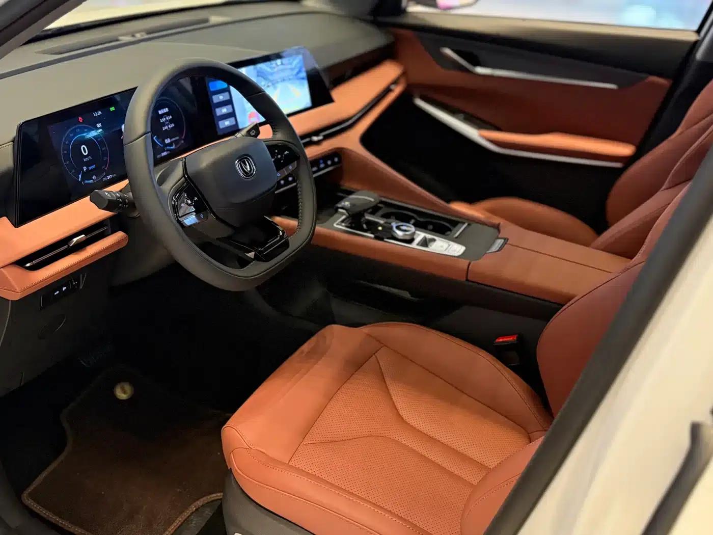 Changan CS75PLUS 2025 Third Generation Champion Edition 1.5T Sporty Model — миниатюра 12