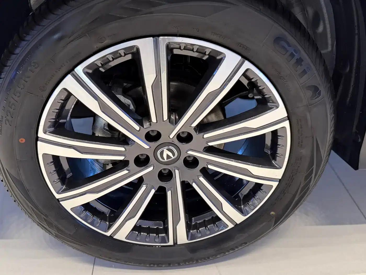 Changan CS75PLUS 2025 Third Generation Champion Edition 1.5T Sporty Model — миниатюра 7