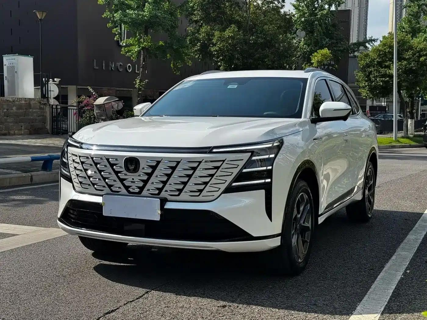 Changan CS75PLUS 2025 Fourth Generation 1.5T New Blue Whale Smart Premium Edition — миниатюра 1
