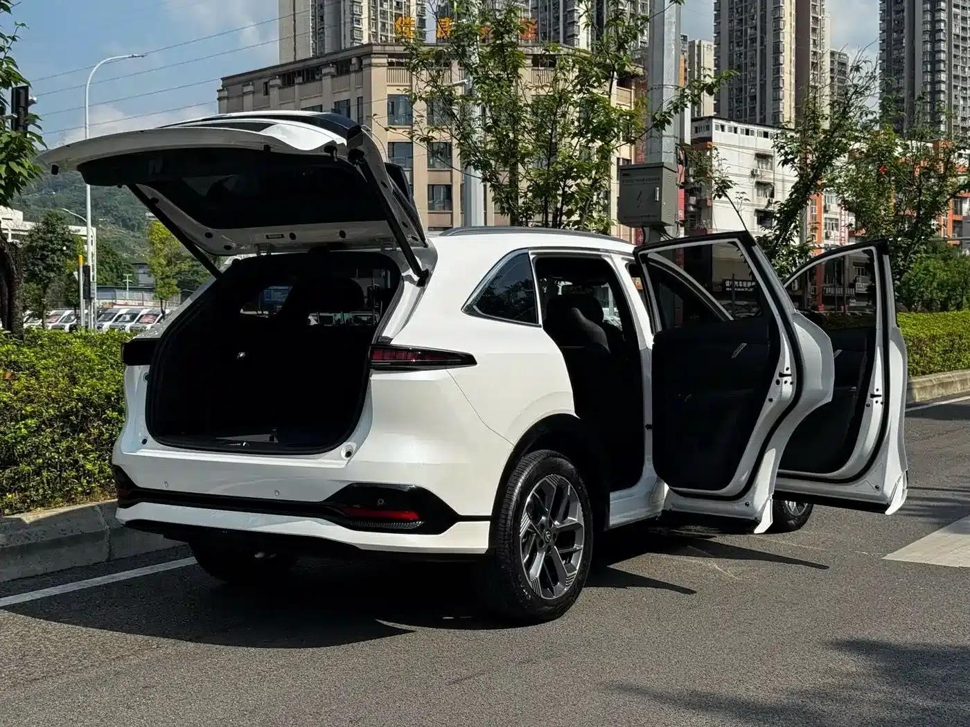 Changan CS75PLUS 2025 Fourth Generation 1.5T New Blue Whale Smart Premium Edition — миниатюра 23