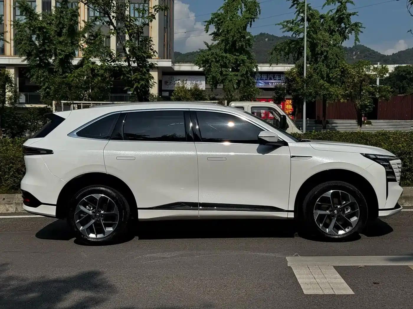 Changan CS75PLUS 2025 Fourth Generation 1.5T New Blue Whale Smart Premium Edition — миниатюра 24