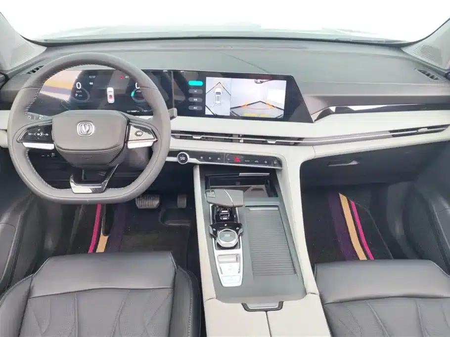 Changan CS75PLUS 2024 Model, Third Generation, Champion Edition, 1.5T Intelligent Driving and Sporty Type — миниатюра 12