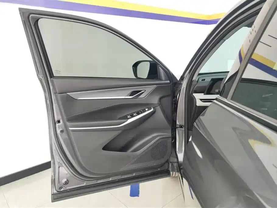 Changan CS75PLUS 2024 Model, Third Generation, Champion Edition, 1.5T Intelligent Driving and Sporty Type — миниатюра 7