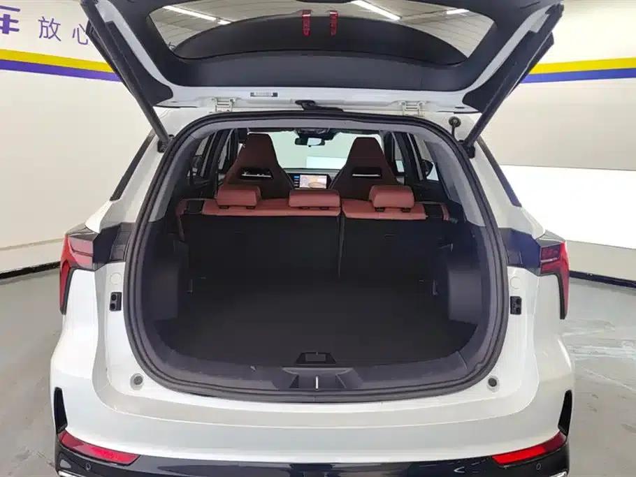 Changan CS75PLUS 2024 Model, Third Generation, Champion Edition, 1.5T Intelligent Driving and Sporty Type — миниатюра 4