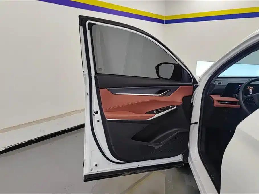 Changan CS75PLUS 2024 Model, Third Generation, Champion Edition, 1.5T Intelligent Driving and Sporty Type — миниатюра 7