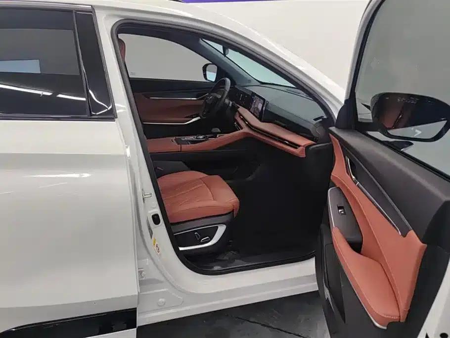 Changan CS75PLUS 2024 Model, Third Generation, Champion Edition, 1.5T Intelligent Driving and Sporty Type — миниатюра 8