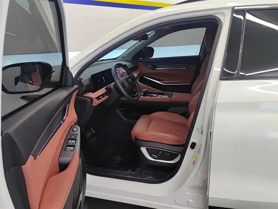 Changan CS75PLUS 2024 Model, Third Generation, Champion Edition, 1.5T Intelligent Driving and Sporty Type — миниатюра 9