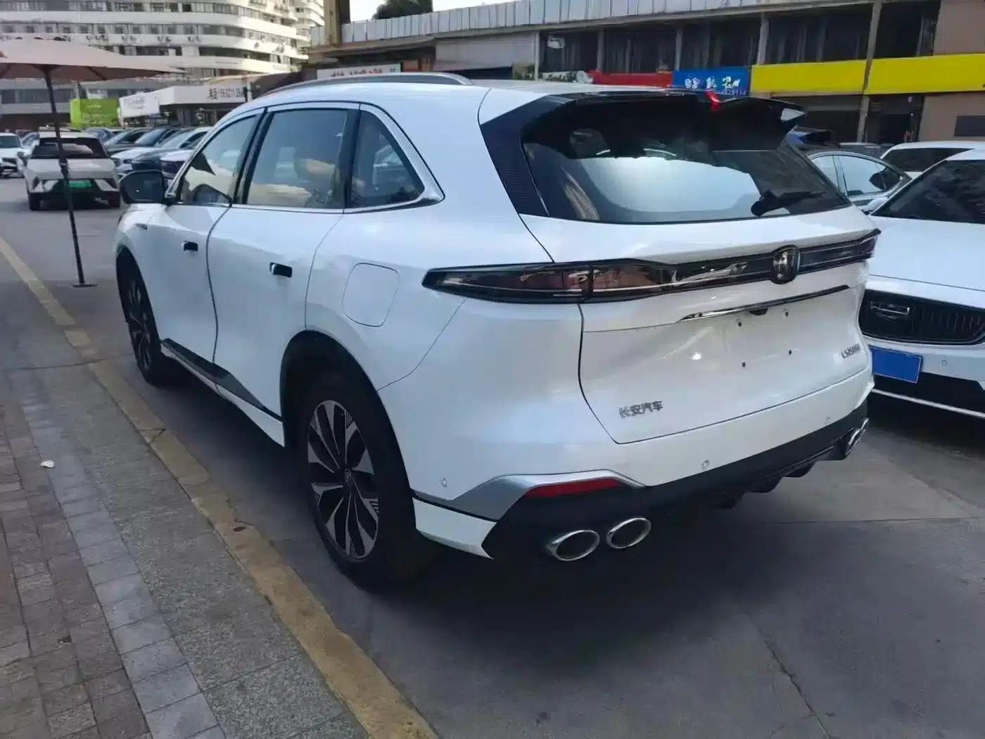 Changan CS75PLUS 2025, Fourth Generation Ultra 2.0T, New Blue Whale Smart Engine Edition — миниатюра 18