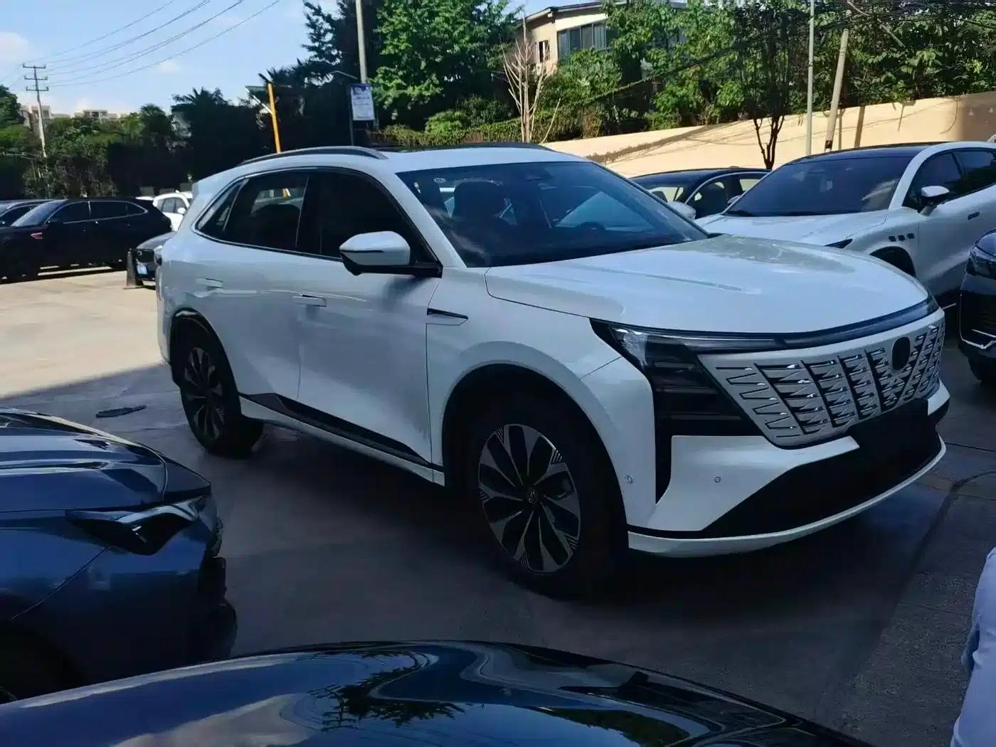 Changan CS75PLUS 2025, Fourth Generation Ultra 2.0T, New Blue Whale Smart Engine Edition — миниатюра 3