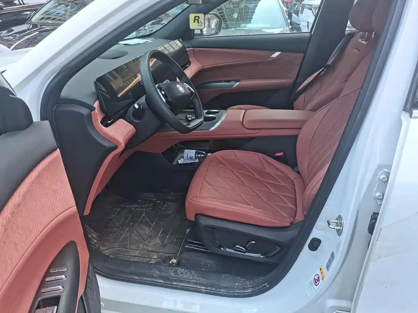 Changan CS75PLUS 2025, Fourth Generation Ultra 2.0T, New Blue Whale Smart Engine Edition — миниатюра 4