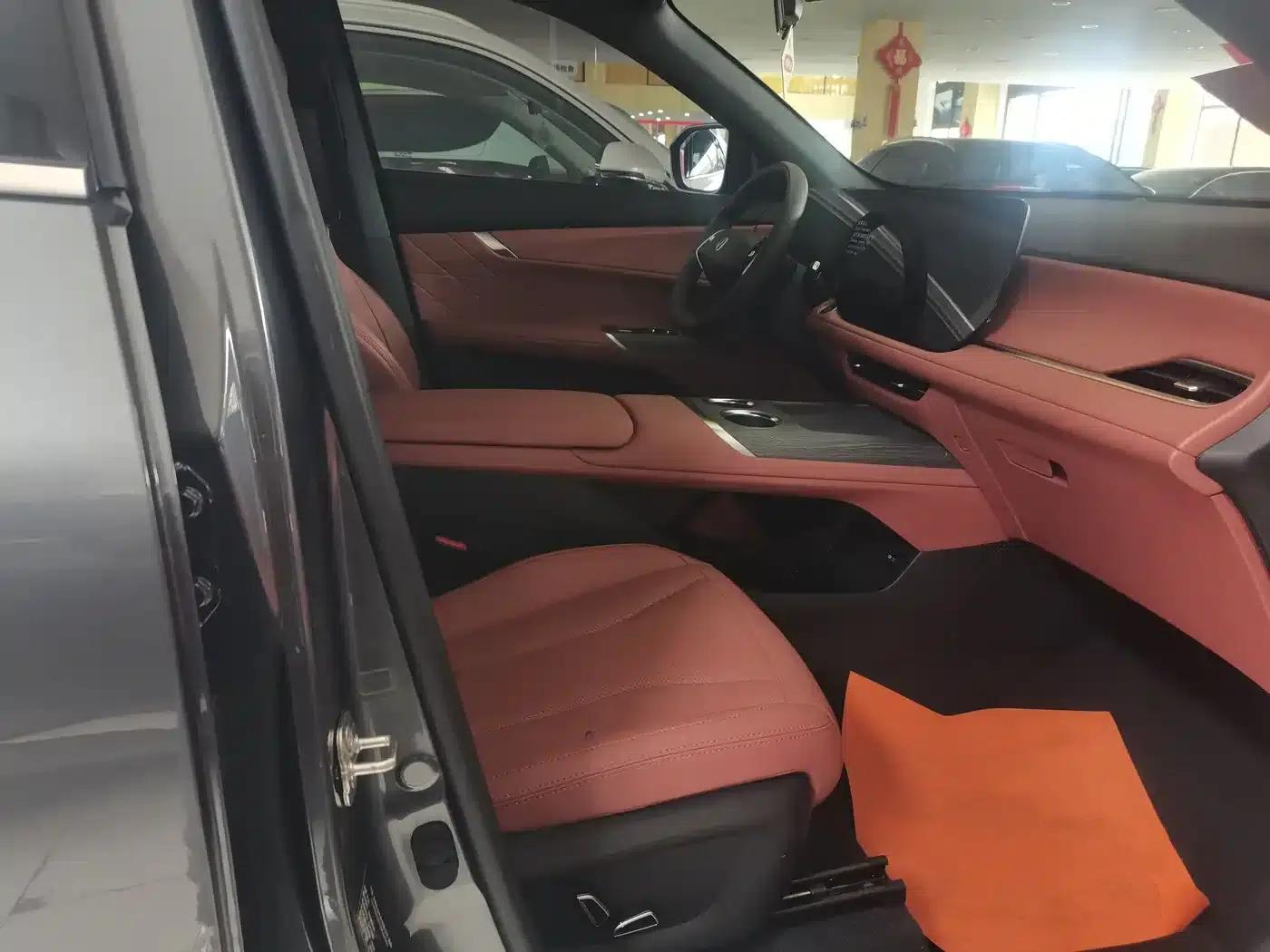Changan CS75PLUS 2025 Fourth Generation 1.5T New Blue Whale Smart Whale Edition — миниатюра 4