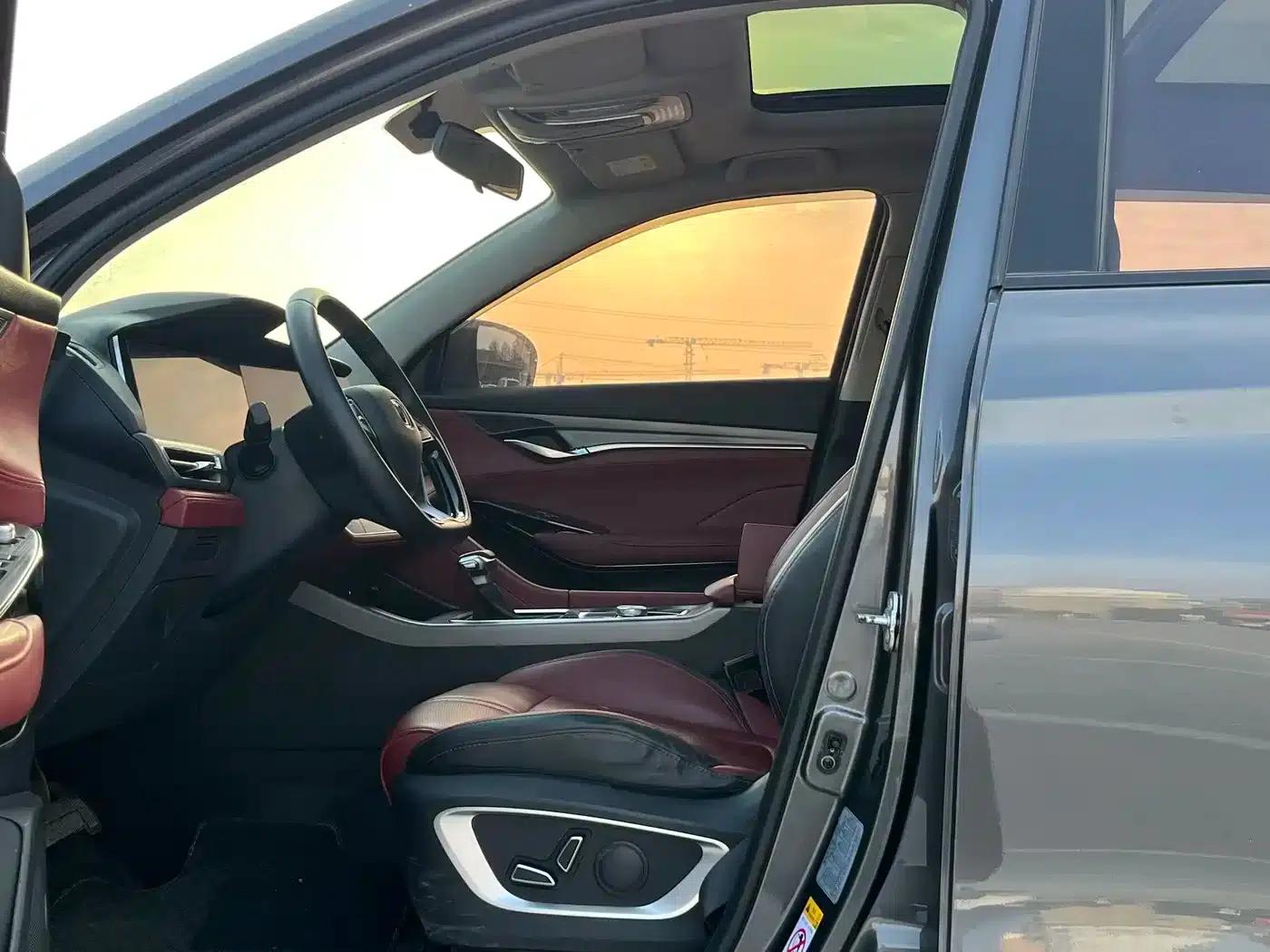 Changan CS75PLUS 2022 Classic Edition 1.5T Automatic Pioneer Model — миниатюра 4