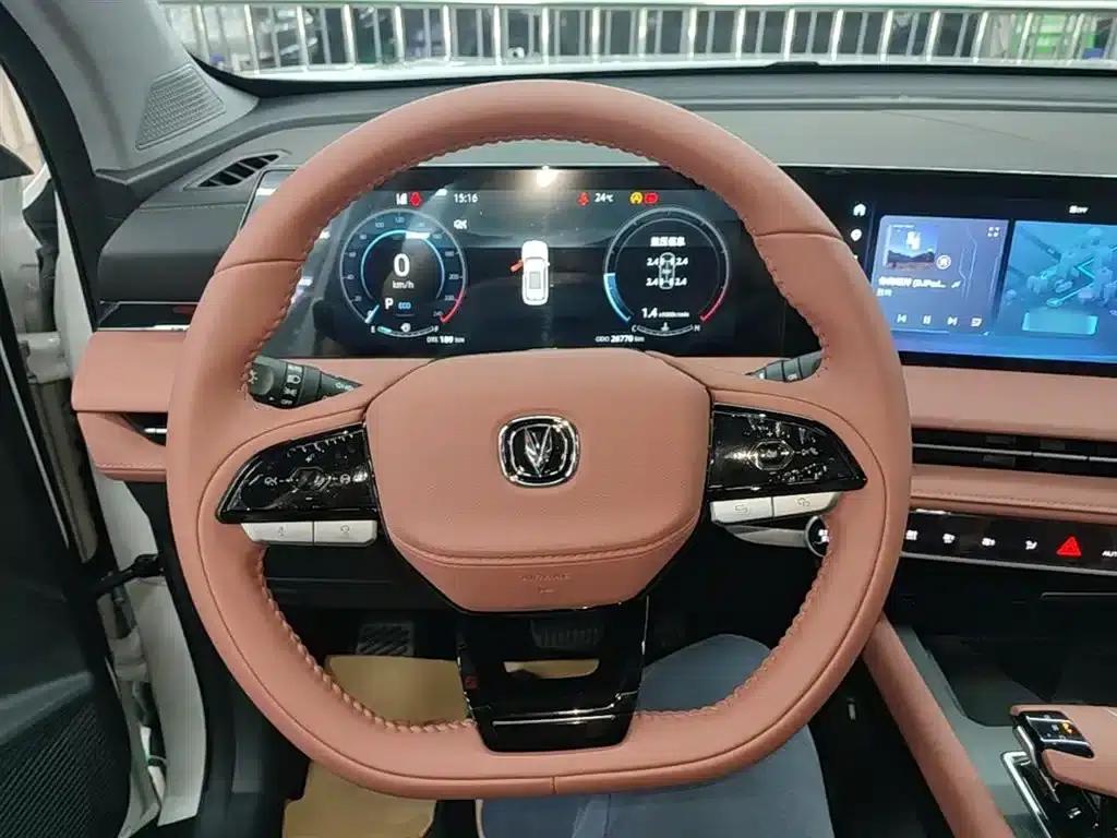 Changan CS75PLUS 2023 Model, Third Generation, 1.5T Automatic Premium Edition — миниатюра 11