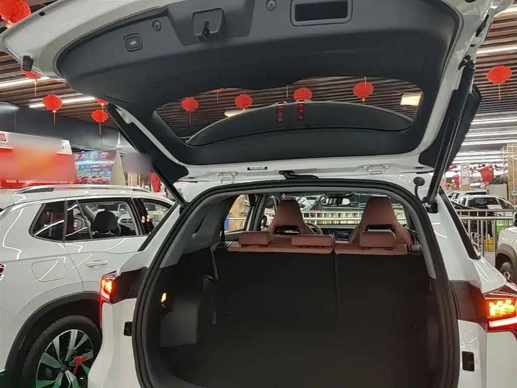 Changan CS75PLUS 2023 Model, Third Generation, 1.5T Automatic Premium Edition — миниатюра 19