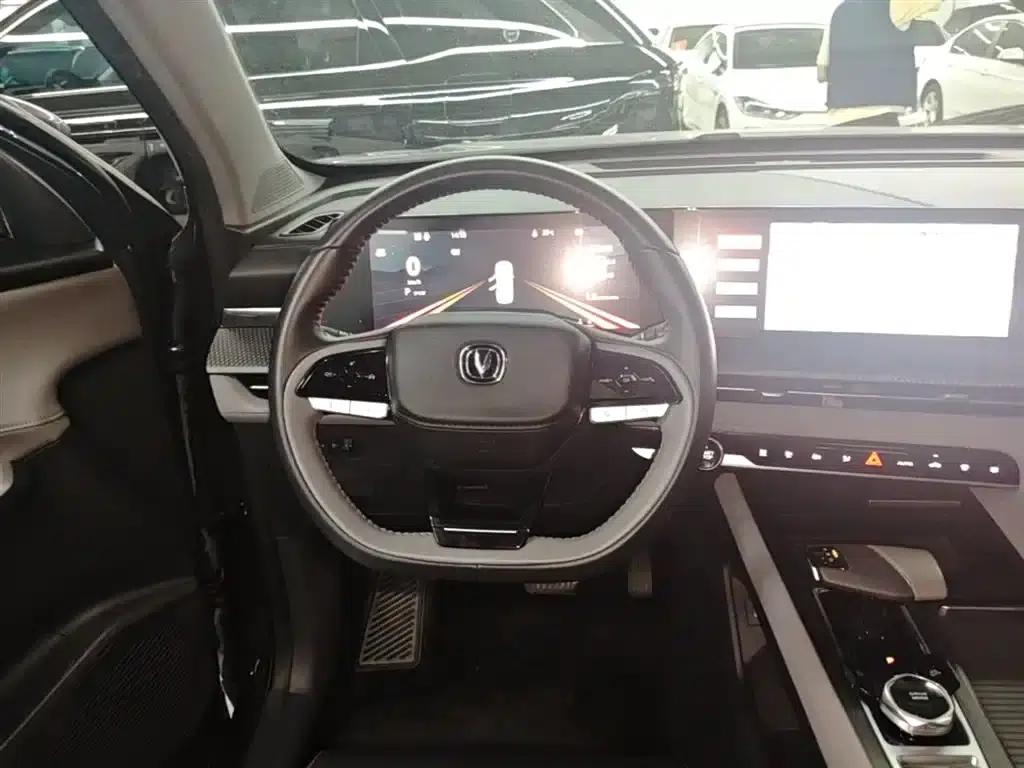Changan CS75PLUS 2022 Second Generation 1.5T Automatic Premium Edition — миниатюра 11