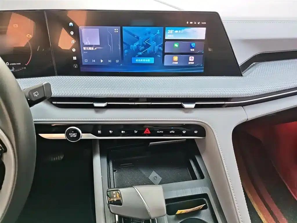 Changan CS75PLUS 2022 Second Generation 1.5T Automatic Premium Edition — миниатюра 6
